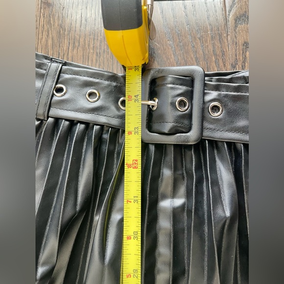 🆕 NWT! J. Brooks Boutique XXL Pleated Black Faux Leather Skirt - Picture 5 of 6